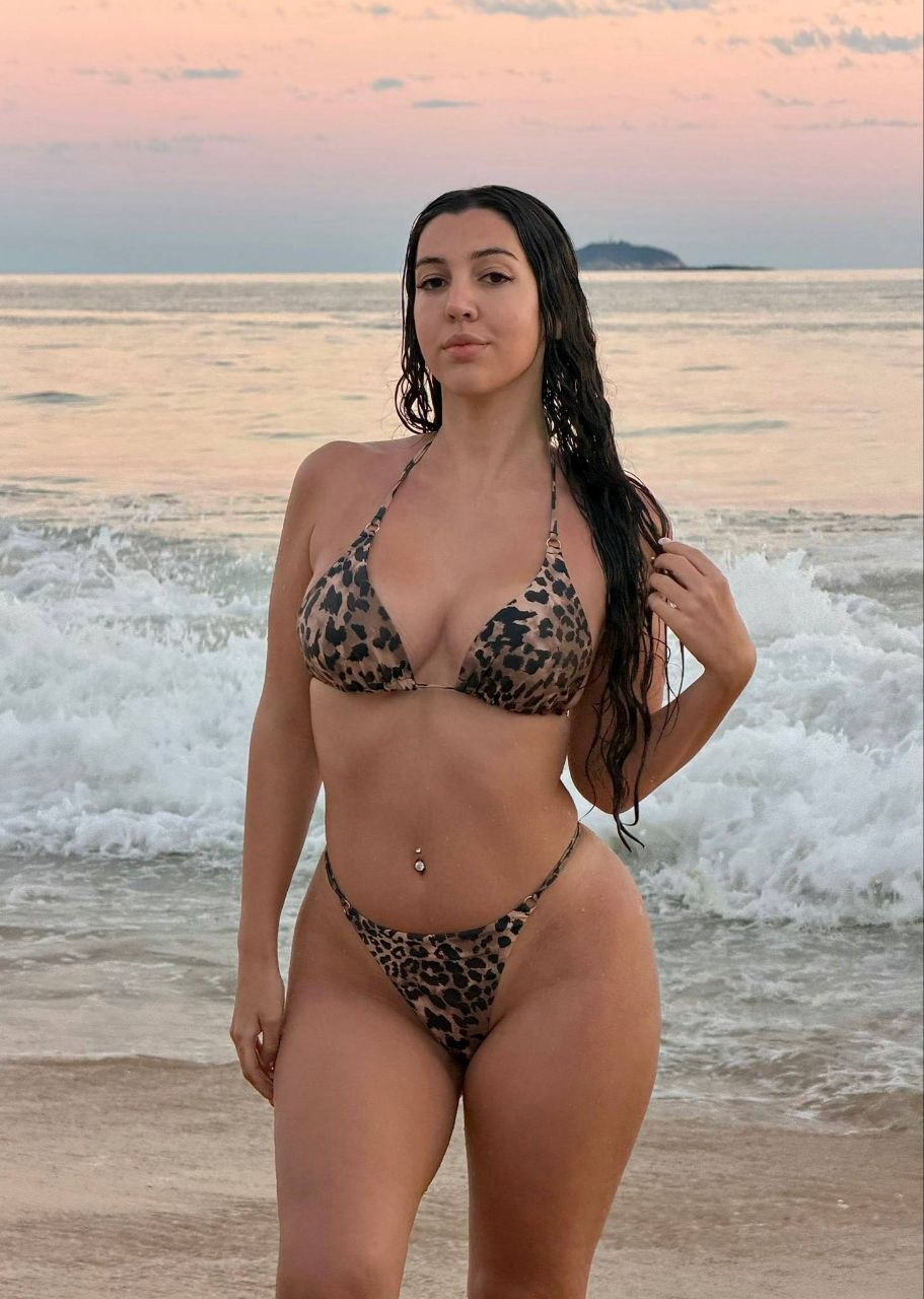 Alya_Ferrari (2/2)